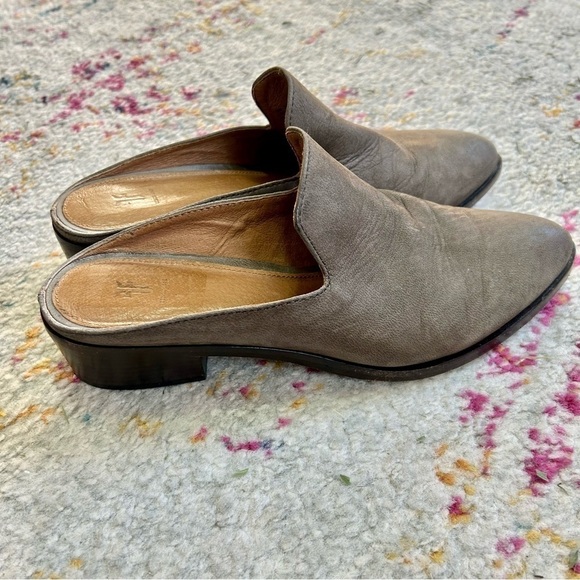 Frye Ray Mules in Gray sz 7.5 - Picture 6 of 9